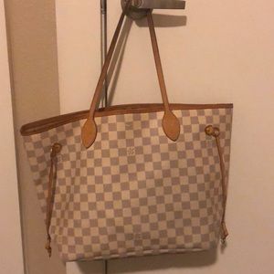 Louis Vuitton Neverfull mm
